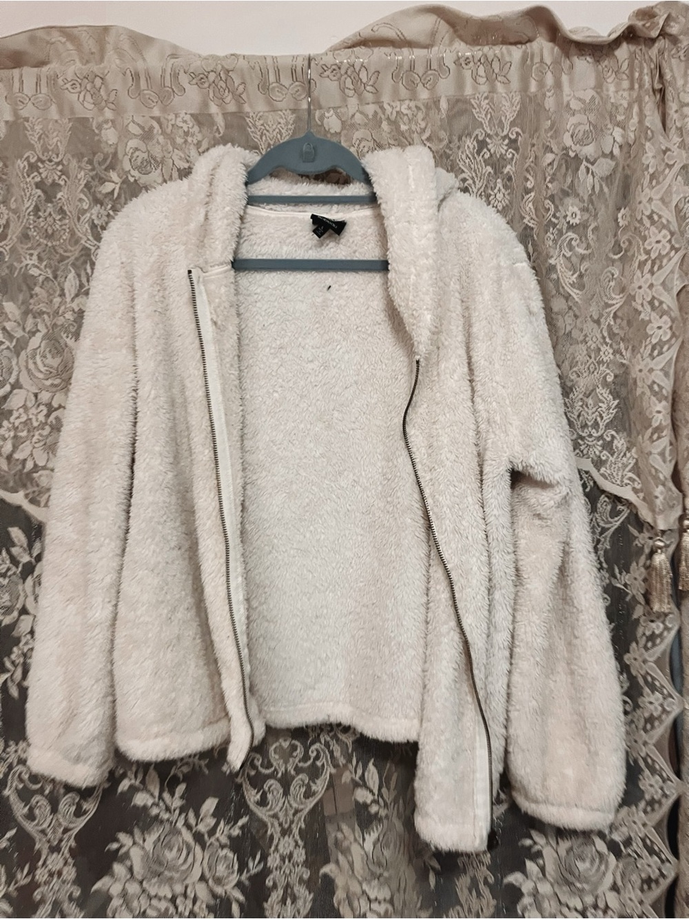 bobeau Plush Hooded Zip Jacket in Cream